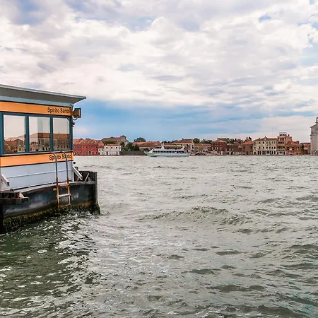 Spirito Santo Canal View By Lionhost Venetië