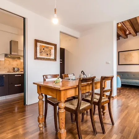 Apartment Spirito Santo Canal View